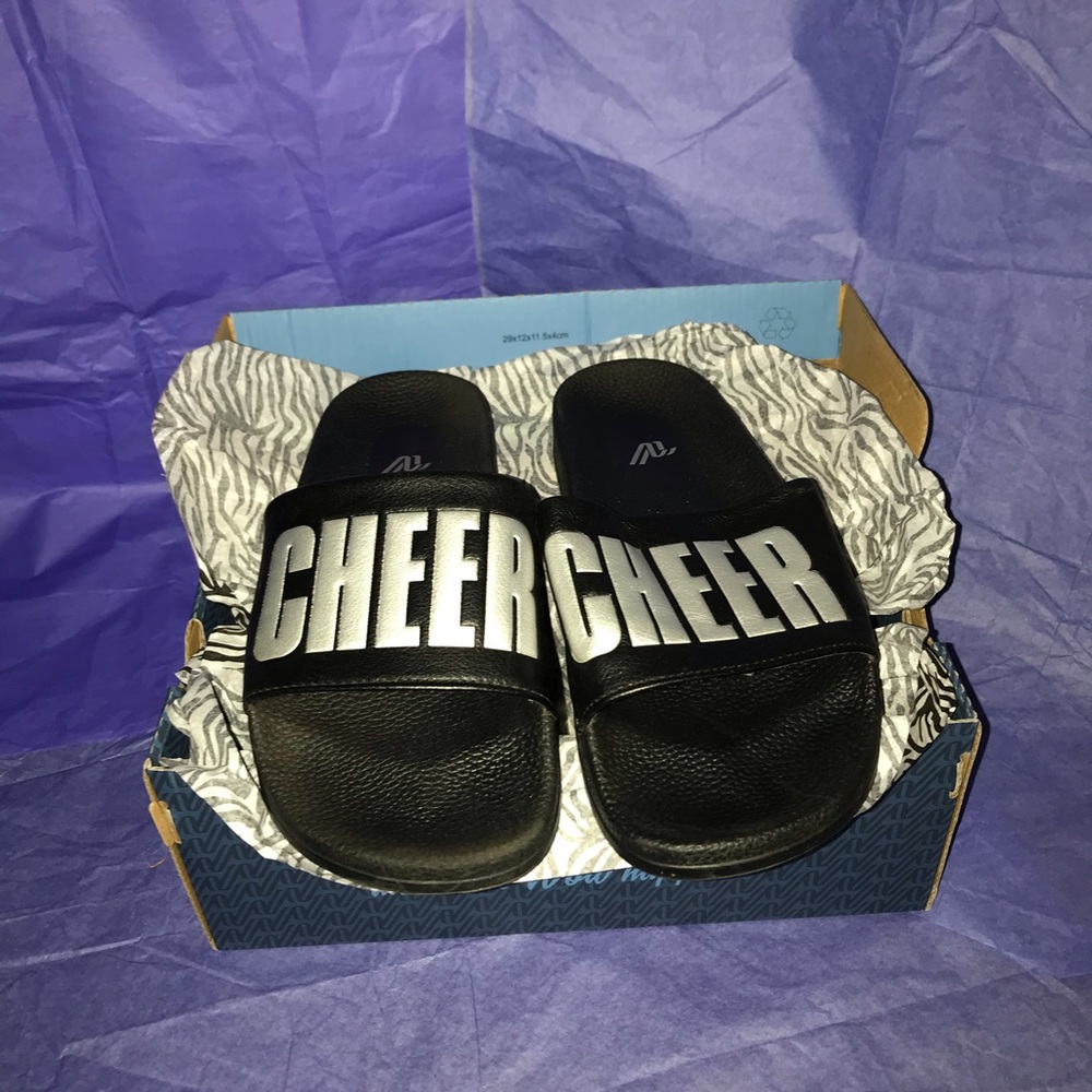 Varsity Spirit Cheer Slides
